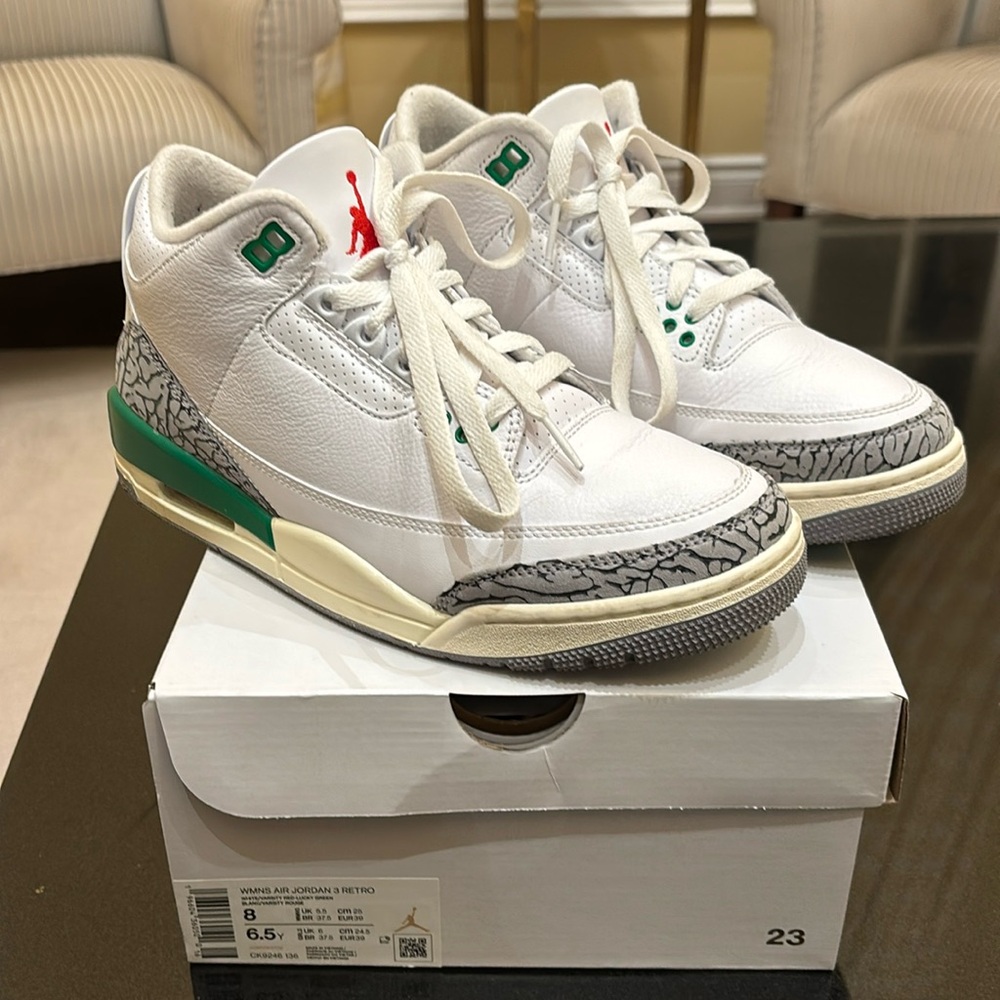 Woman’s Air Jordan 3 Retro. White/varsity red-lucky green. Size 8 (6.5 youth).
